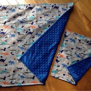 Dinosaur Print Blanket Set with Blue Lining